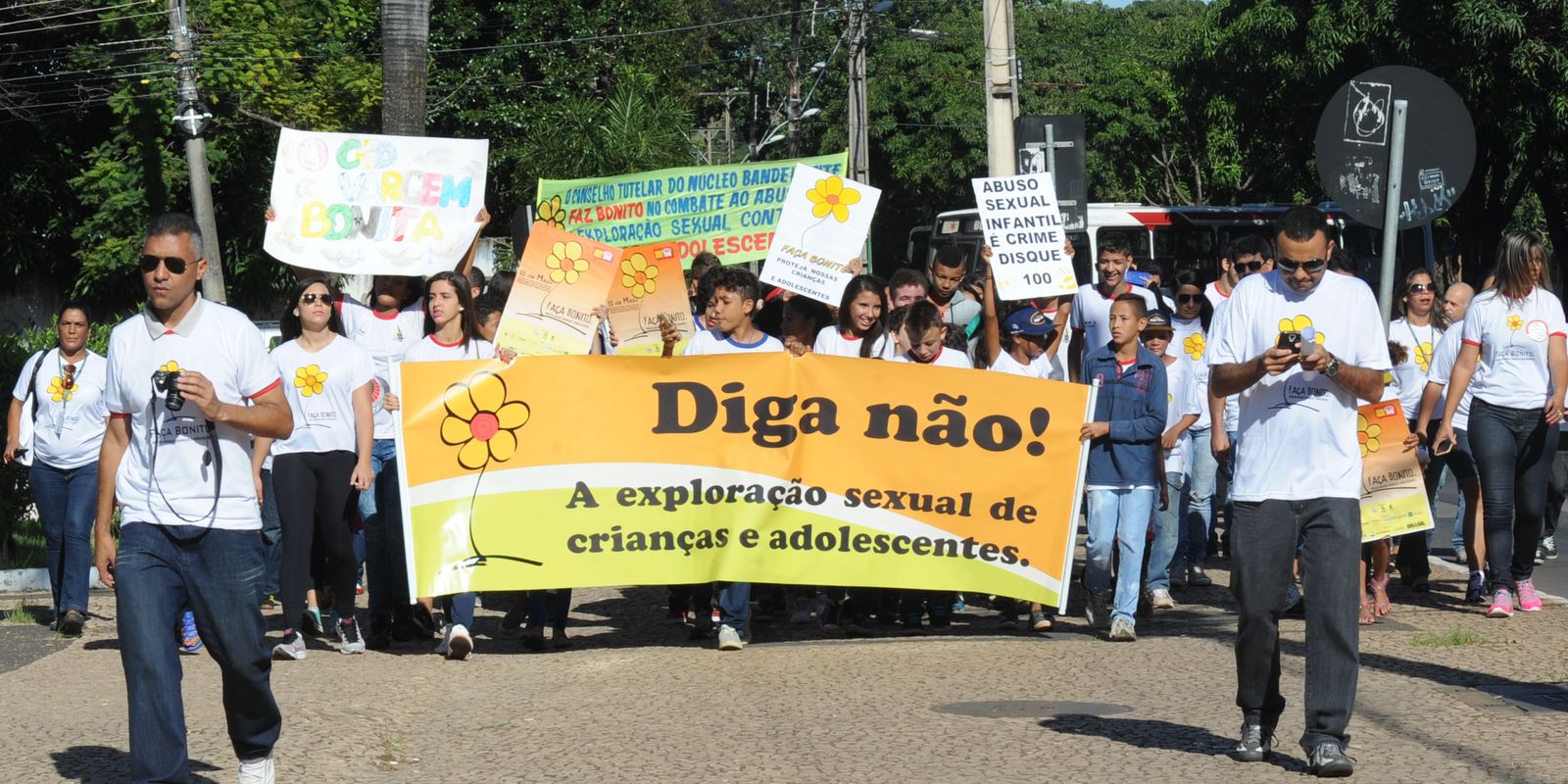 Maio traz reflexões sobre trabalho, maternidade e segurança no trânsito