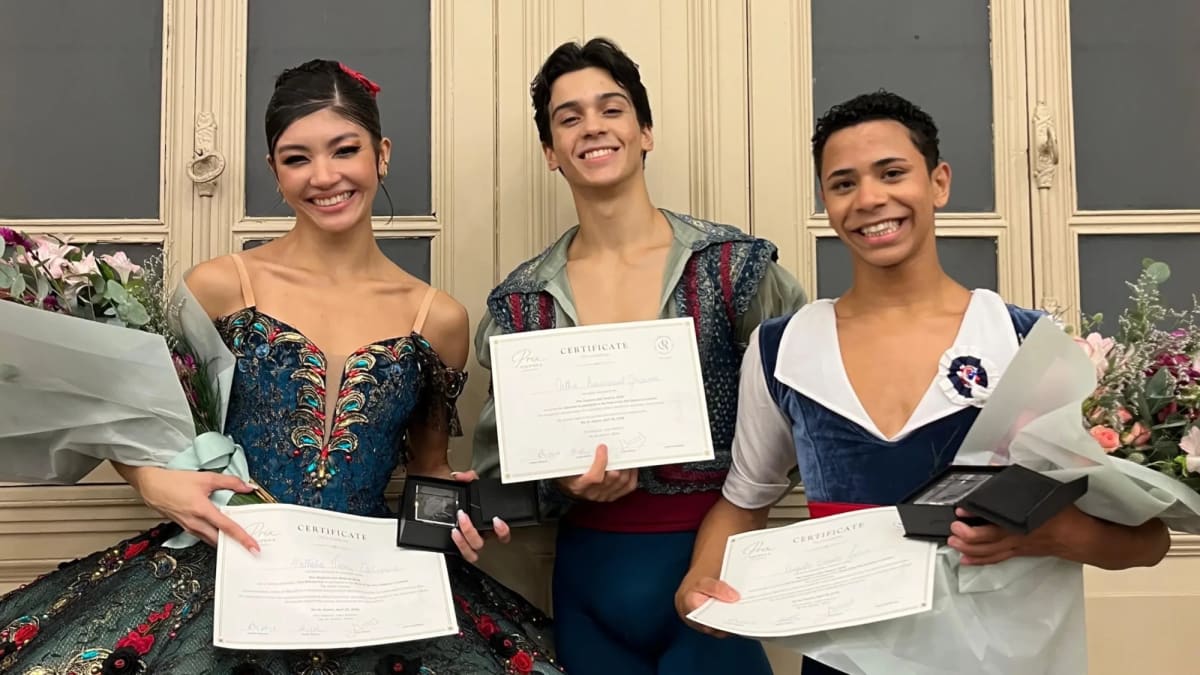 Bailarinos goianos avançam à final de concurso internacional de balé em Londres