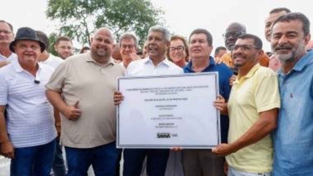 Governador Jerônimo Rodrigues entrega obras e equipamentos em Riachão do Jacuípe no Dia do Trabalhador