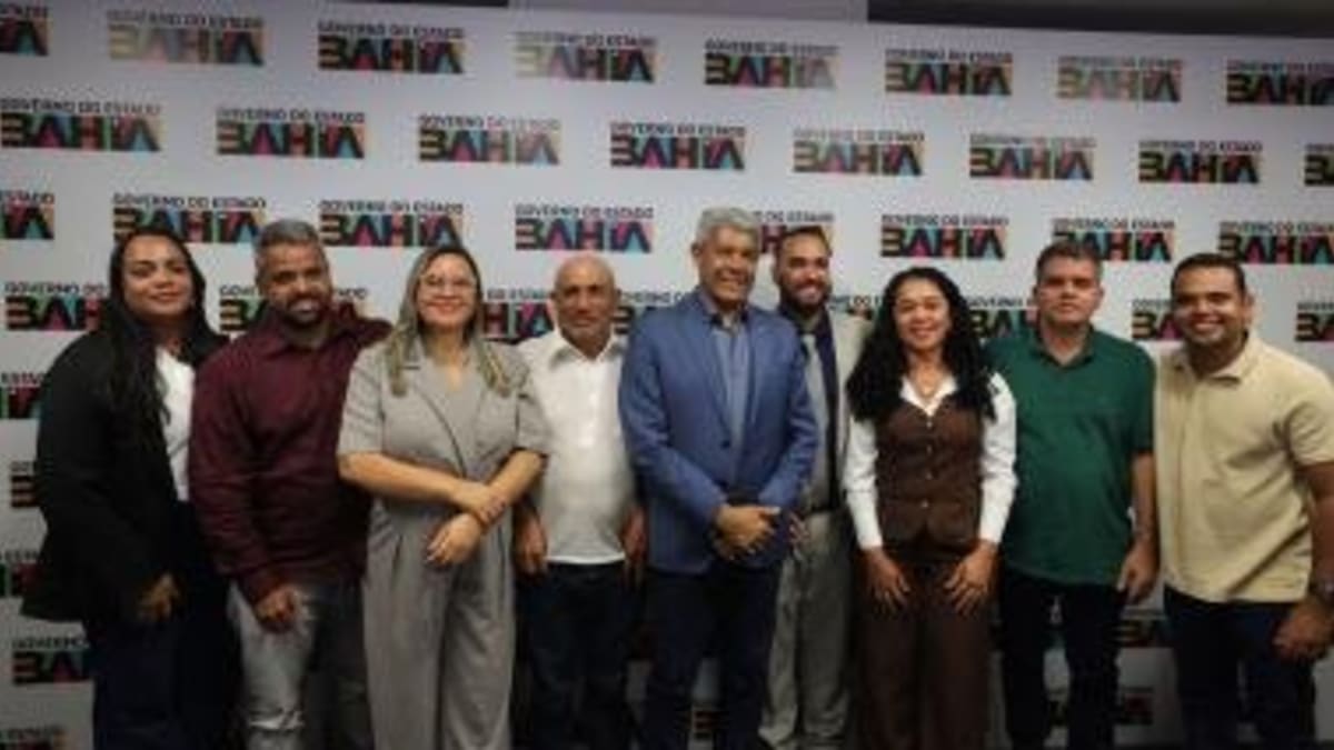 Governador Jerônimo autoriza convênios e discute investimentos para Central