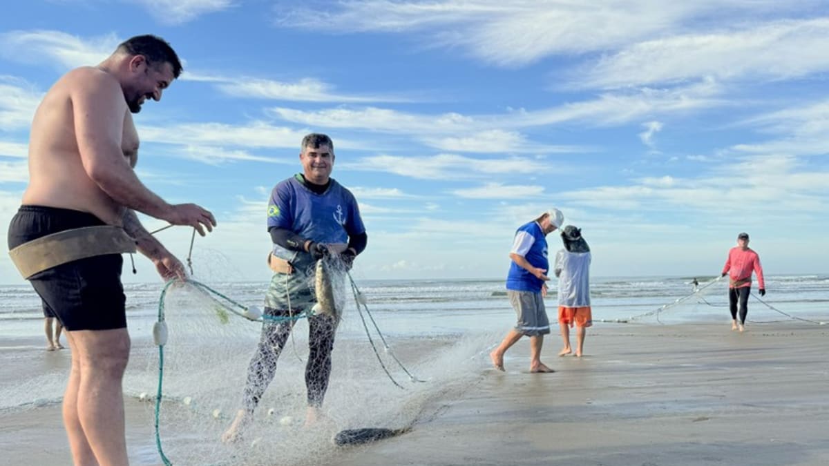 Início da safra da tainha no Balneário Rincão com expectativa de melhora nas condições de pesca