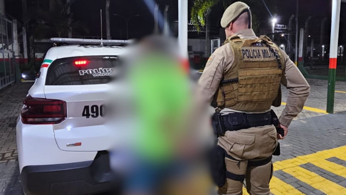 Foragido é recapturado pela Polícia Militar durante patrulhamento em Itajaí