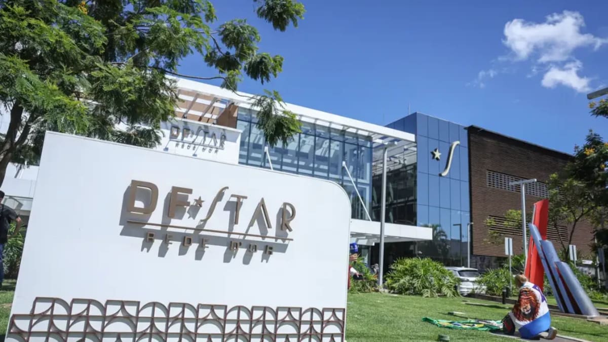 Ex-presidente Jair Bolsonaro segue internado com quadro estável após cirurgia no ombro