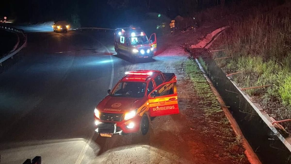 Acidente na Serra catarinense deixa ao menos cinco feridos e motorista foge do local