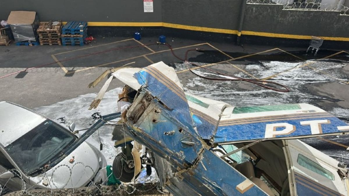 Aeronave sem autorização para táxi aéreo cai em prédio na região da Pampulha, BH