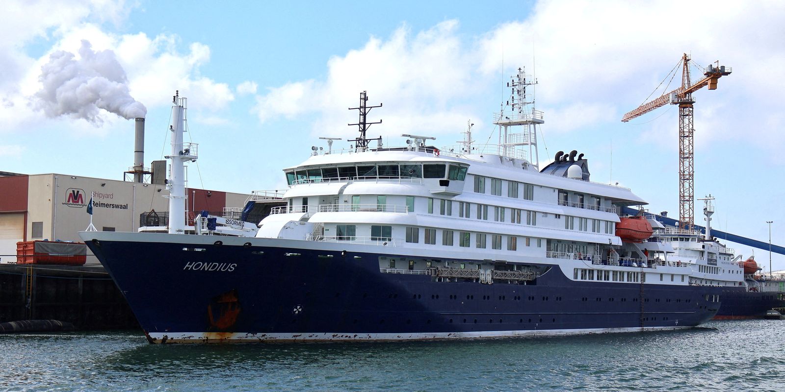 Surto de hantavírus em navio no Atlântico preocupa saúde