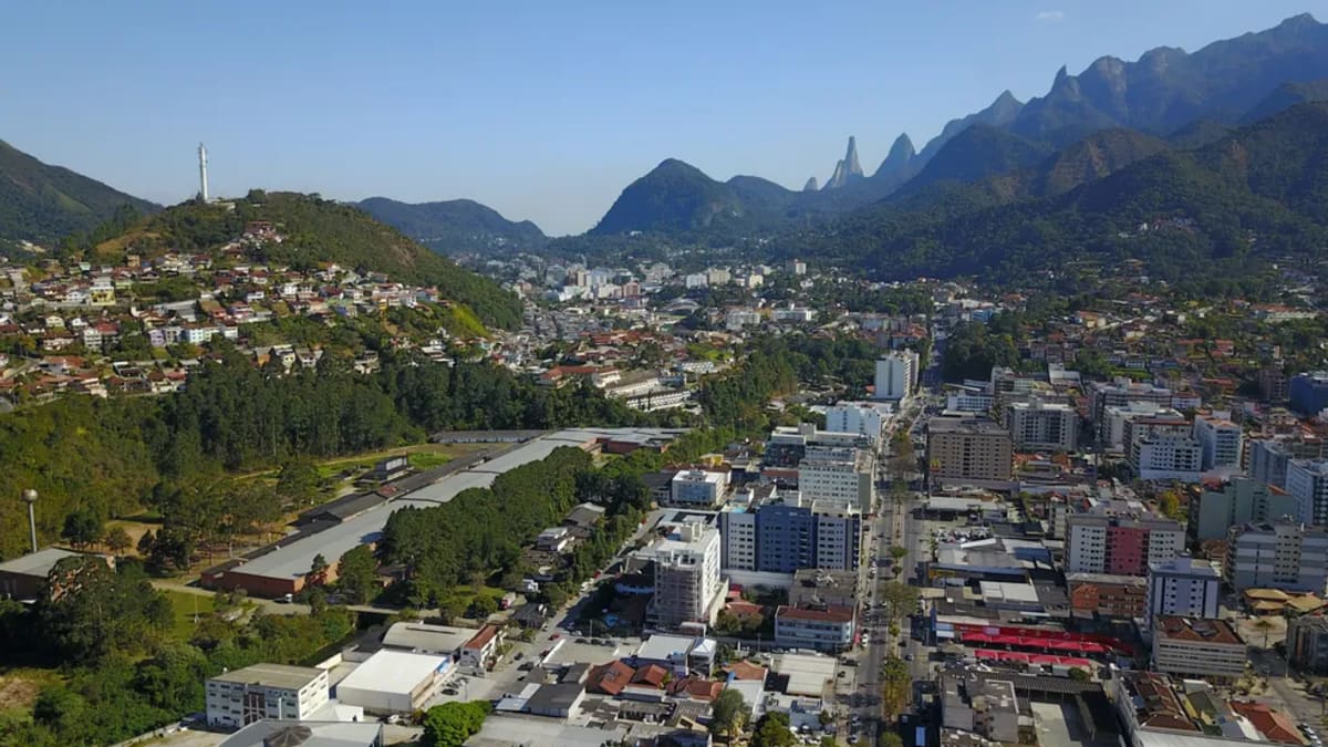 Câmara de Teresópolis revoga lei que autorizava prédios de 20 andares no bairro do Alto
