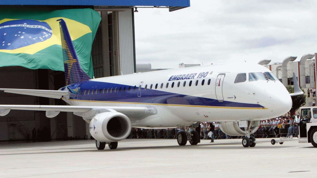 Embraer fecha contrato para fornecimento de aeronaves C-390 Millennium aos Emirados Árabes Unidos