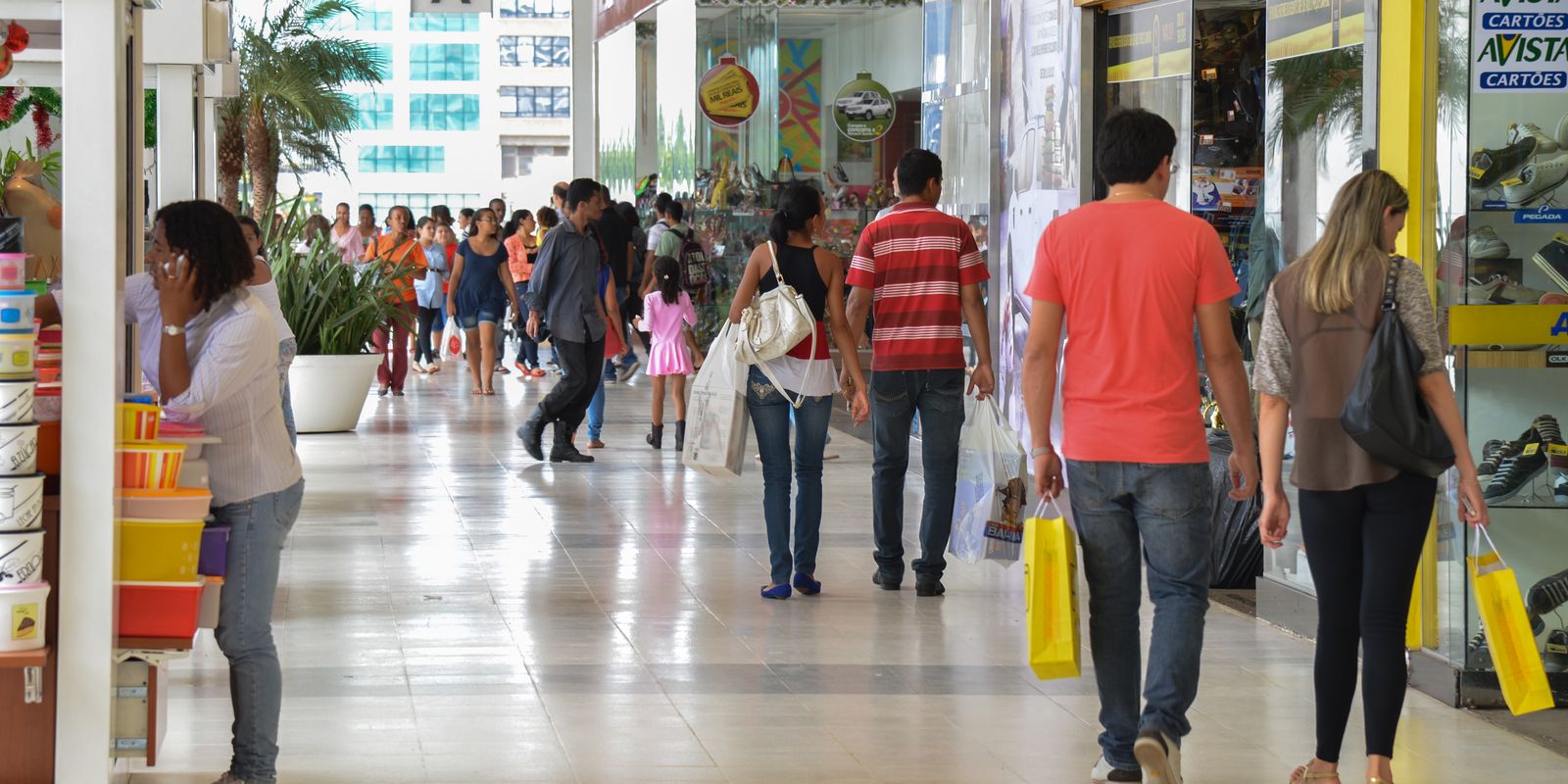 Dia das Mães deve movimentar quase 38 bilhões no varejo