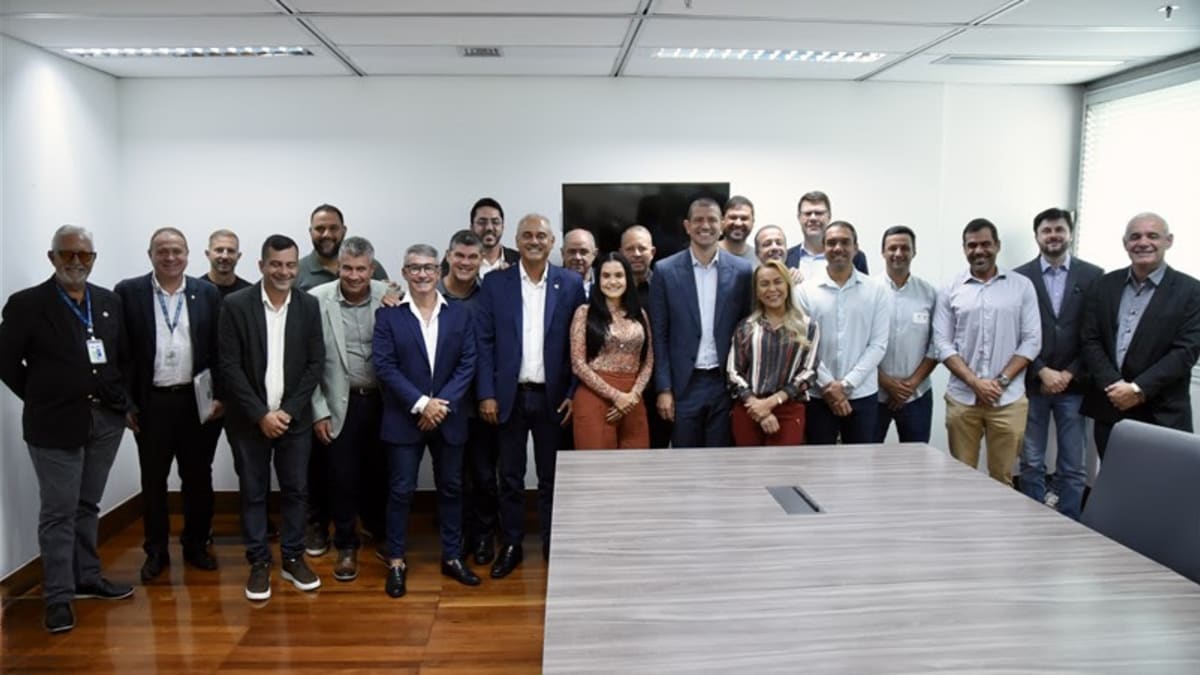 Presidente da Alerj recebe prefeitos do Norte e Noroeste Fluminense para discutir auxílio financeiro
