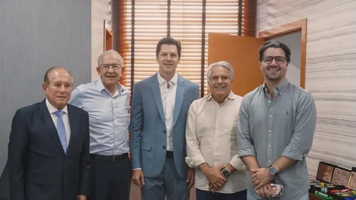 Daniel Vilela participa de café da manhã com líderes da Assembleia de Deus em Goiânia