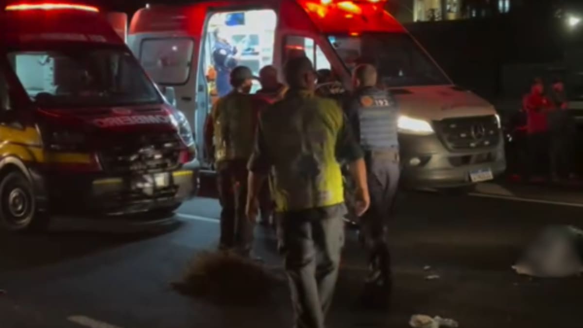 Pedestre é atropelado por moto e arrastado por 50 metros no Vale do Itajaí