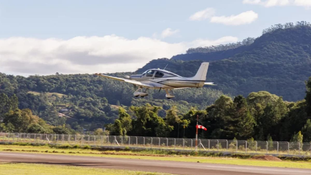 Aeroporto Regional Helmuth Baumgarten registra recorde de movimentação em abril de 2026