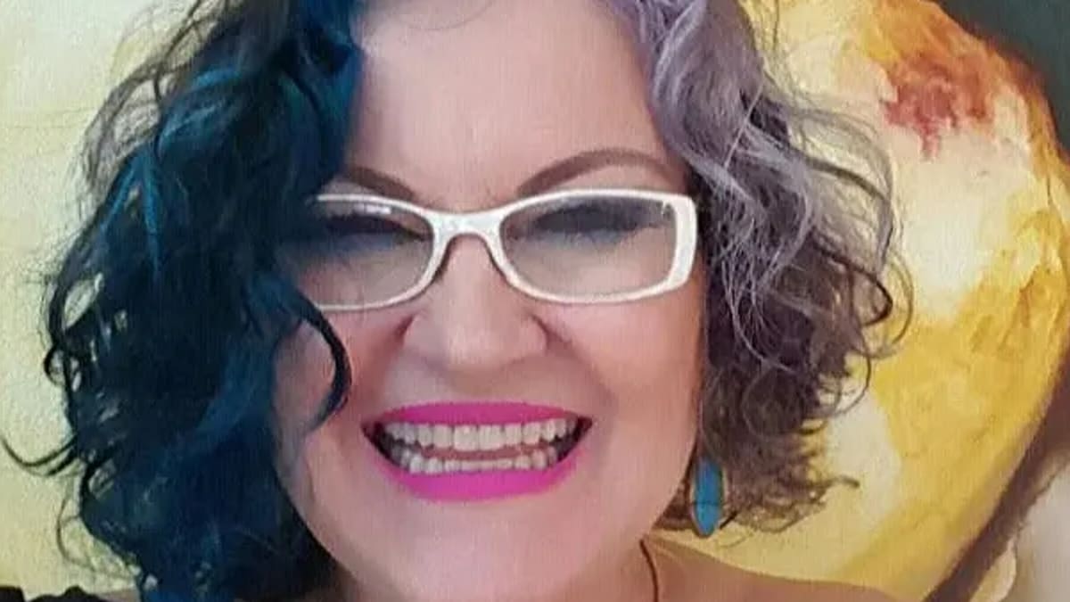 Rosy Cardoso reflete sobre a influência e memórias da mãe em sua infância
