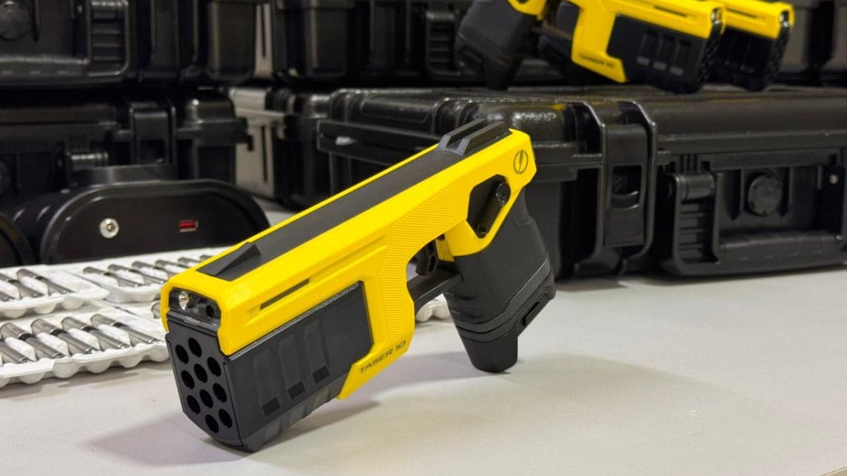 Guarda Municipal de Itapema recebe armas de choque do mesmo modelo usado pelo FBI
