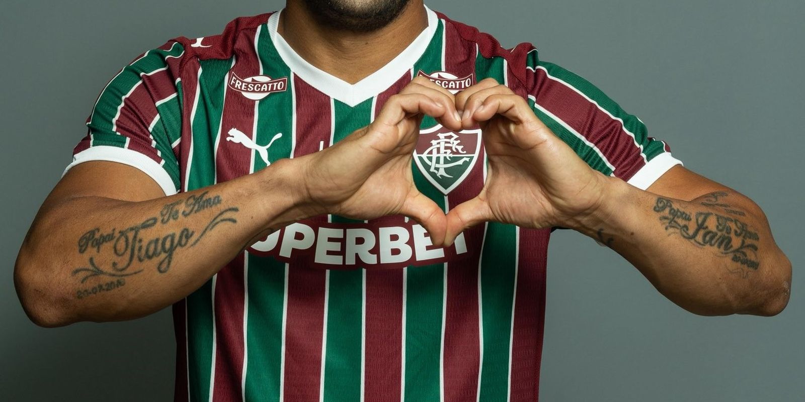 Fluminense anuncia contratação do atacante Hulk