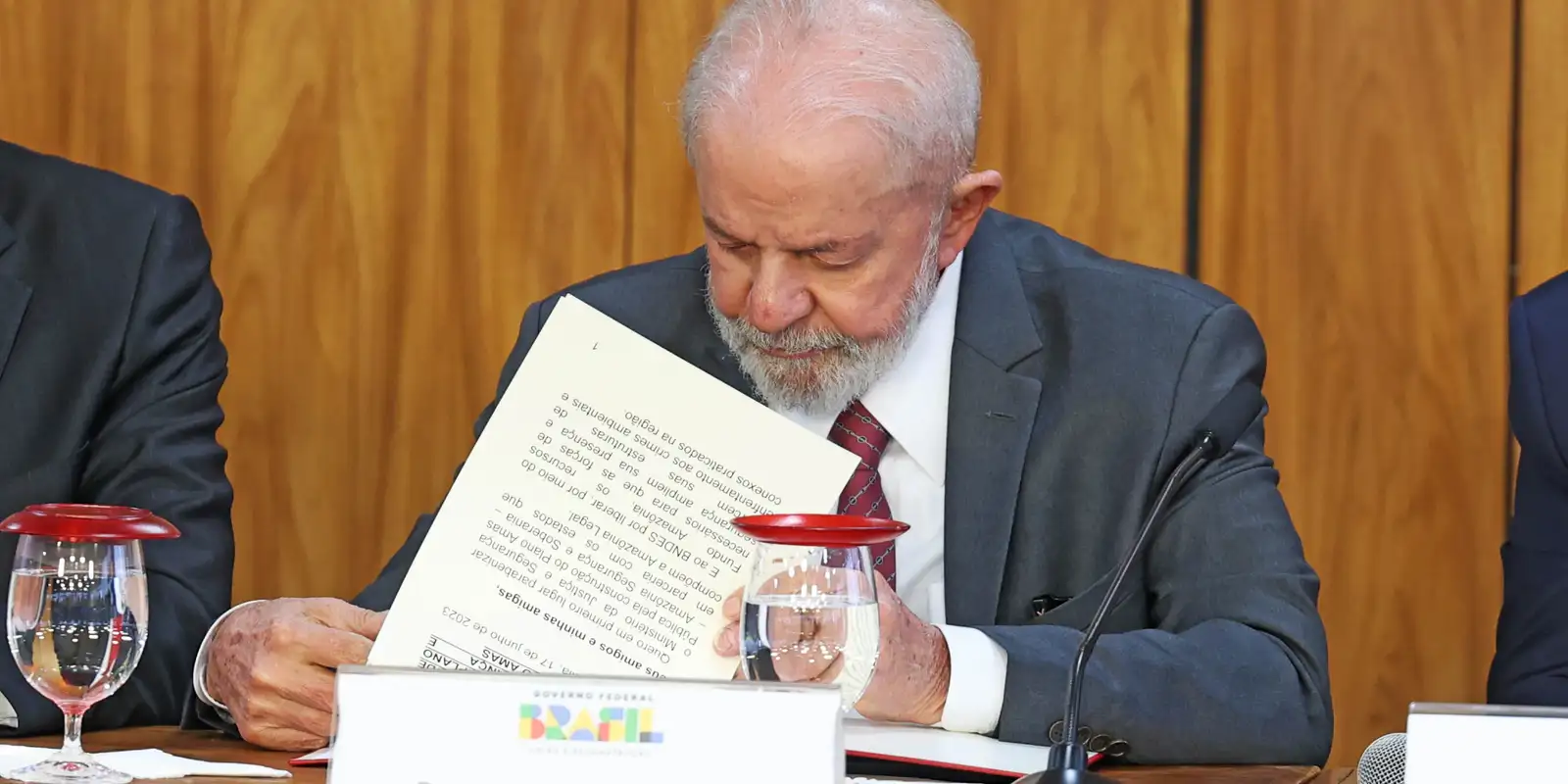 Lula veta reconhecimento de estágio como experiência profissional