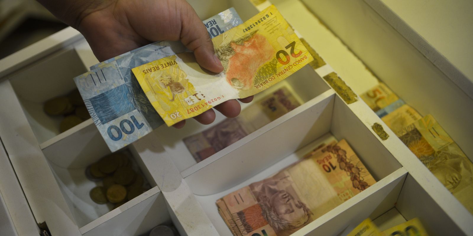 Instituições financeiras têm prazo para transferir valores esquecidos ao FGO