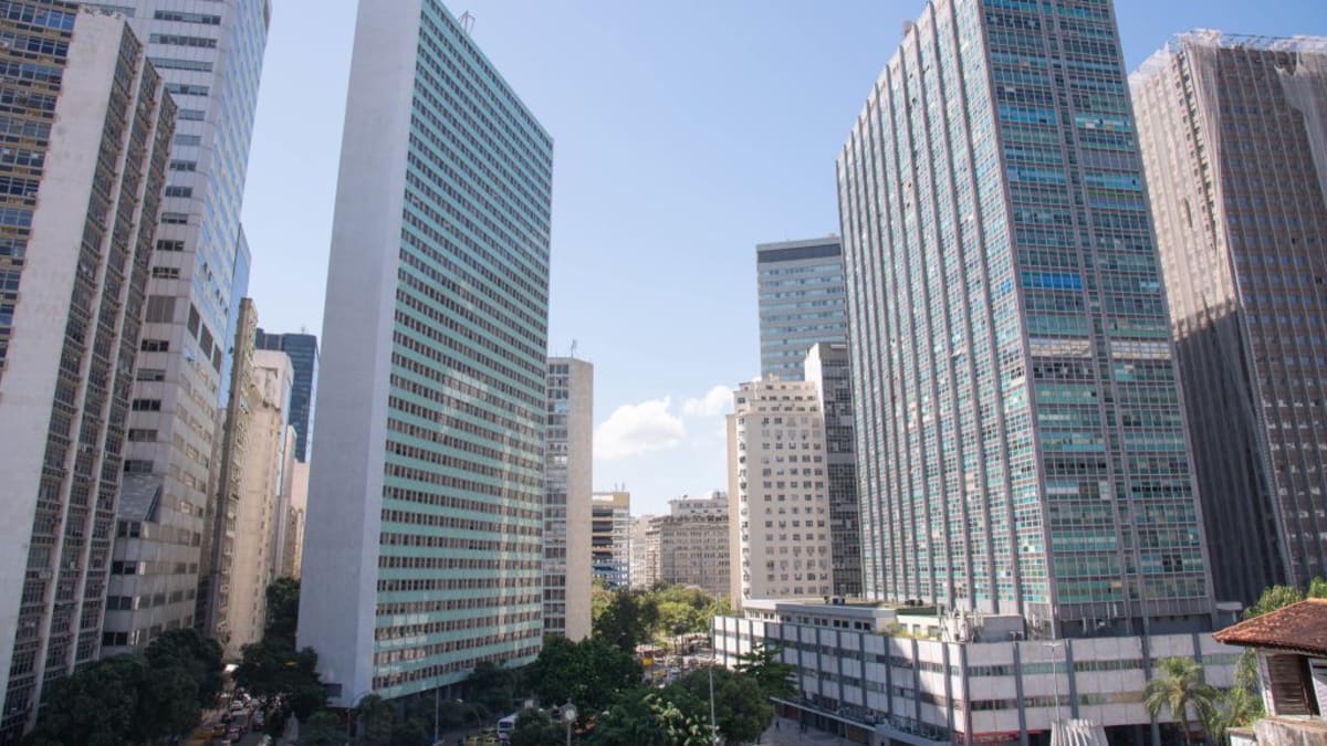 Serviços crescem 5,2% no Rio em março e superam média nacional