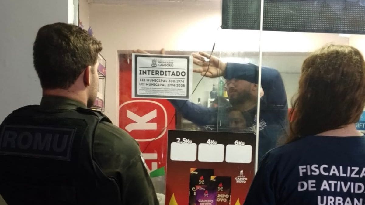 Conveniência é interditada após flagrante de tráfico de drogas em Balneário Camboriú