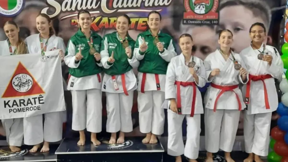 Atletas de Chapecó conquistam destaque na 29ª Taça Santa Catarina de Karatê em Blumenau