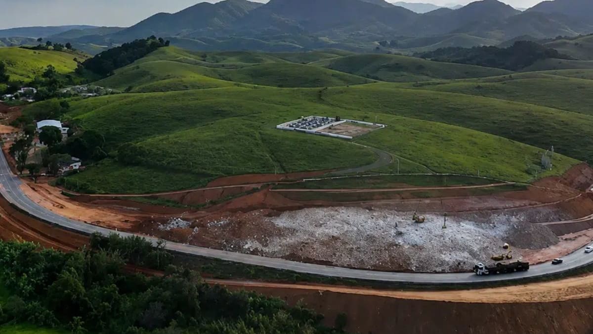 Trecho da BR-101 Sul entre Anchieta e Iconha terá interdição para detonação de rochas nesta terça-feira