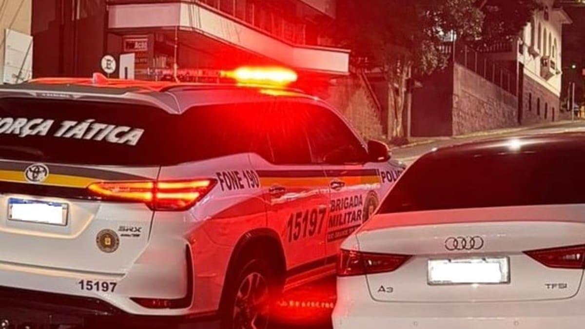 Polícia recupera Audi roubado com placas adulteradas no bairro Eucaliptos