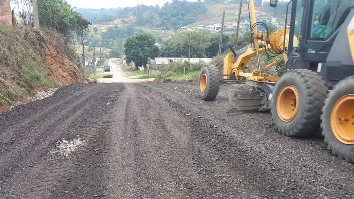 Prefeitura de Balneário Camboriú intensifica manutenção em ruas dos bairros Gethal, São Sebastião, Penha, Jardim Panorâmico e Popular