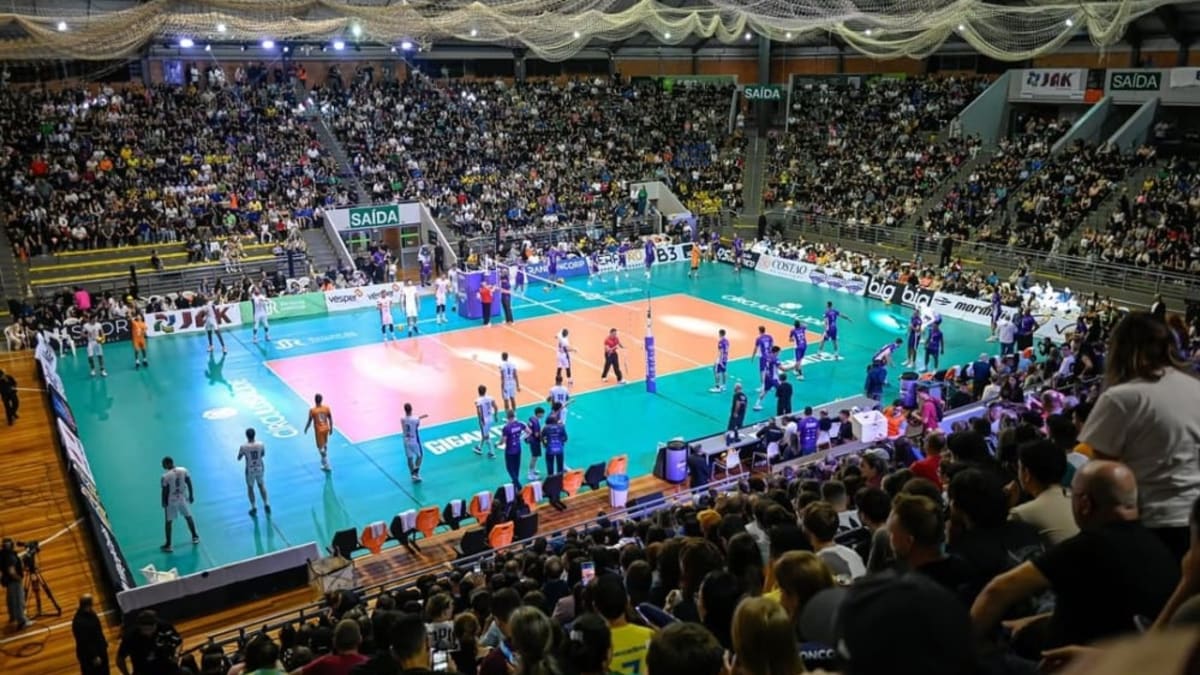 Caxias do Sul recebe evento com presença do cubano Angel Dennis e destaques do voleibol nacional