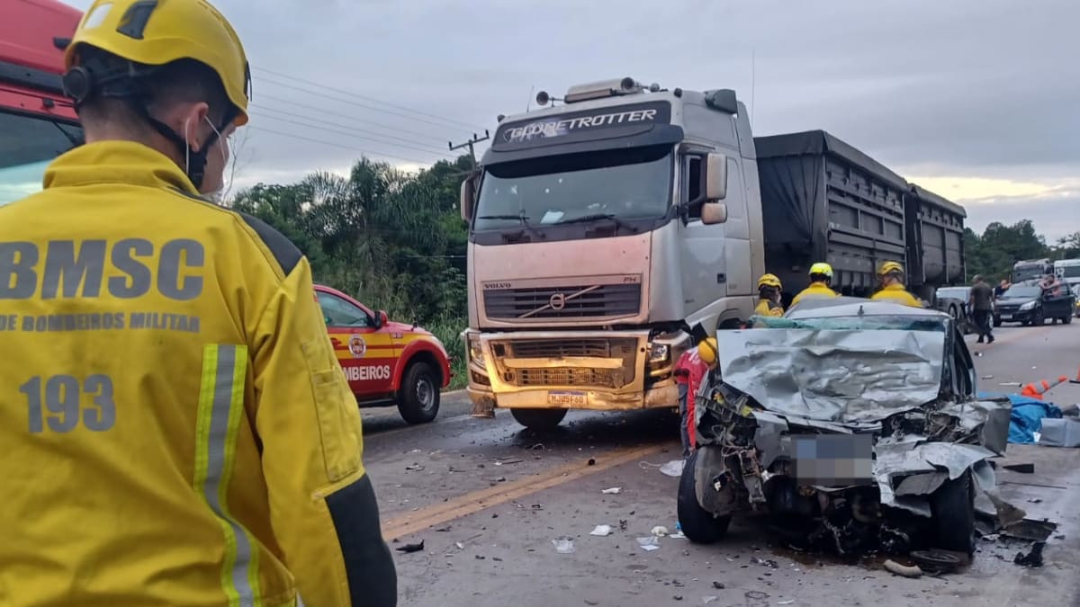 Acidente na BR-280 em São Francisco do Sul deixa duas mortes e três feridos