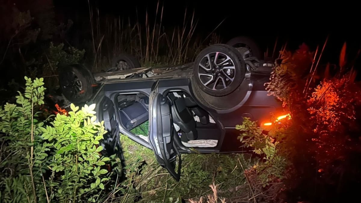 Motorista desvia de animal e provoca acidente com capotamento na Serra catarinense