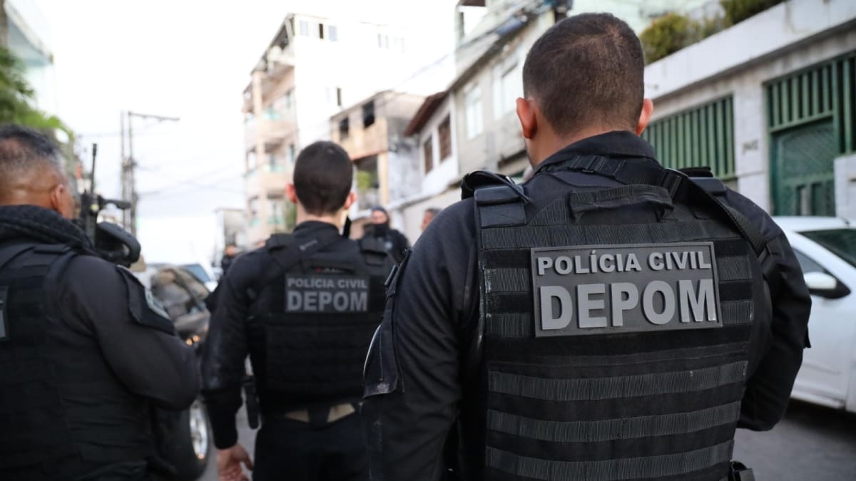 Polícia prende grupo que aplicava golpes em contratos de microcrédito na Bahia
