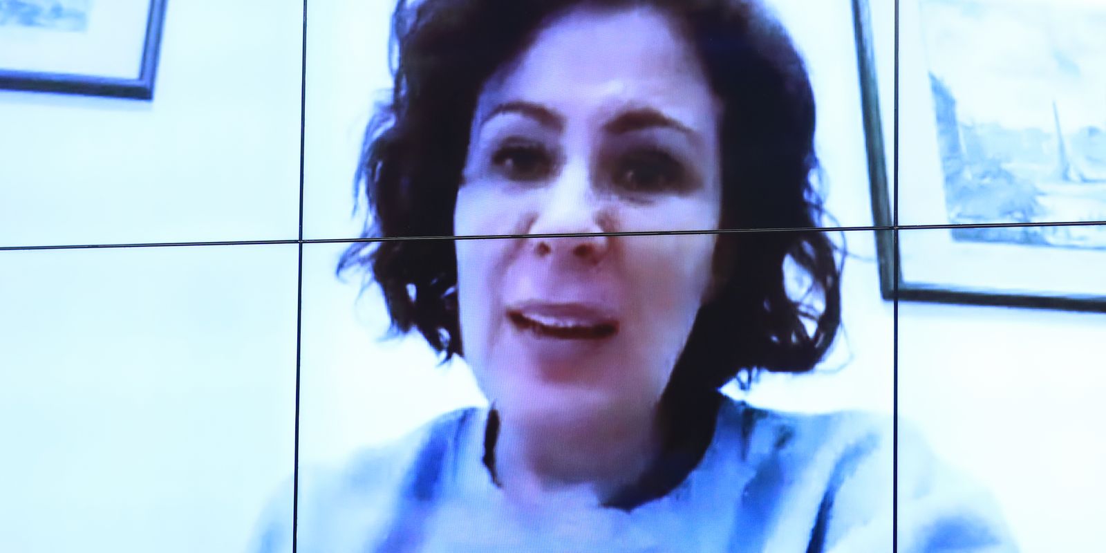 Ministro do STF cobra extradição de Carla Zambelli