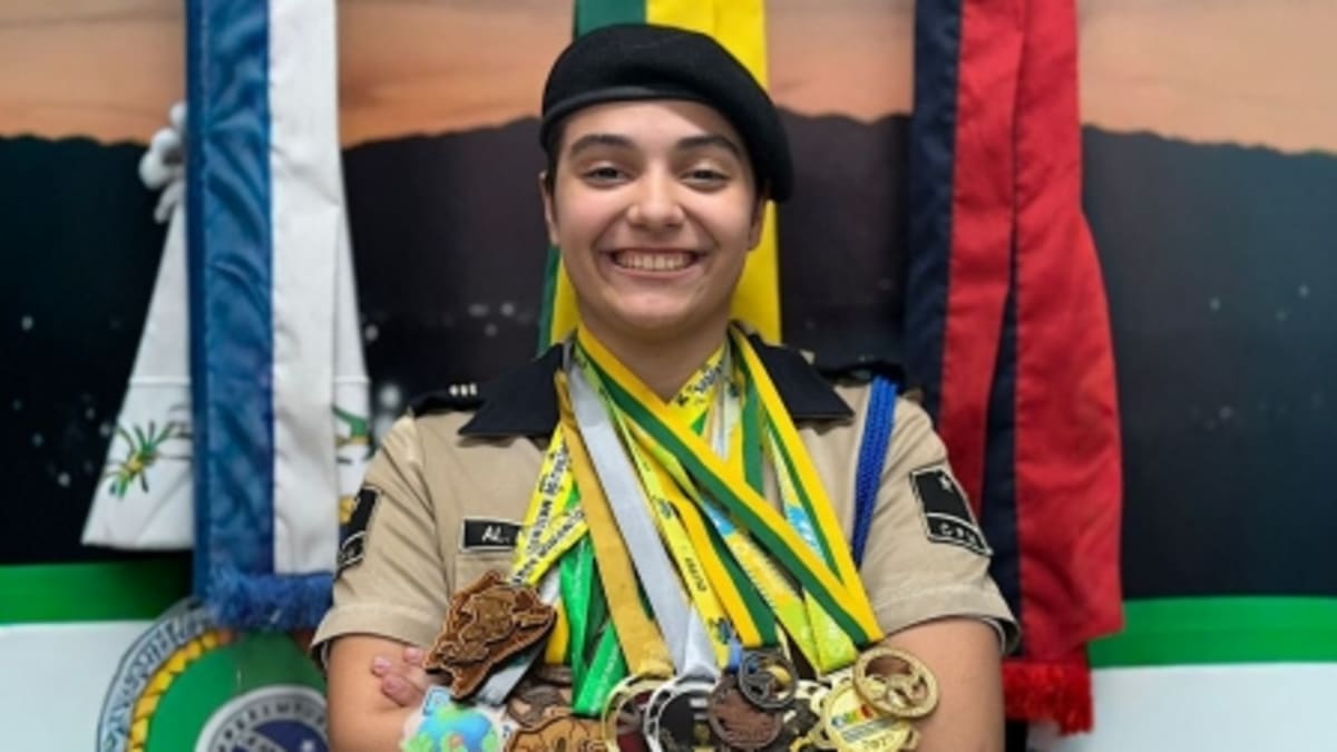 Estudante de Duque de Caxias é única representante da Baixada Fluminense em encontro nacional de matemática