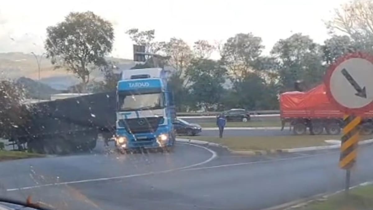 Veículo interrompe tráfego na pista de acesso entre Garibaldi e Bento Gonçalves