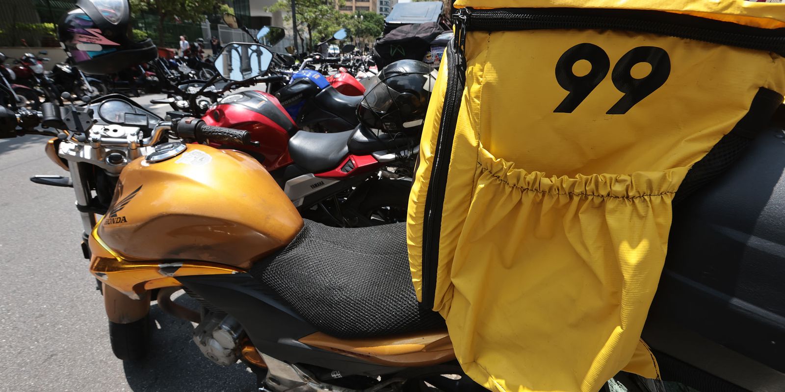 Tecnologia da 99 melhora segurança de motociclistas parceiros