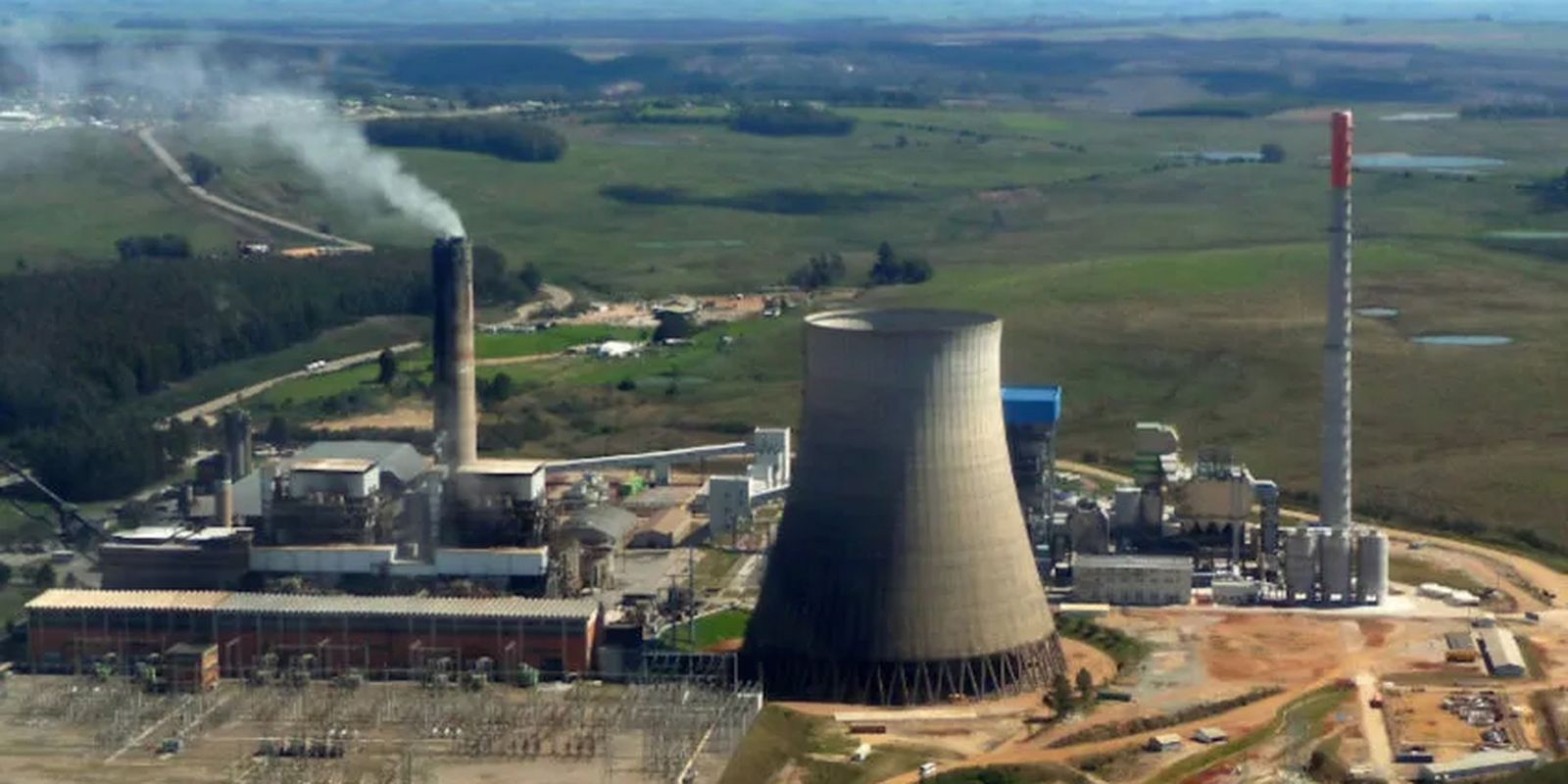 Brasil elimina novas usinas a carvão e amplia contratos das existentes