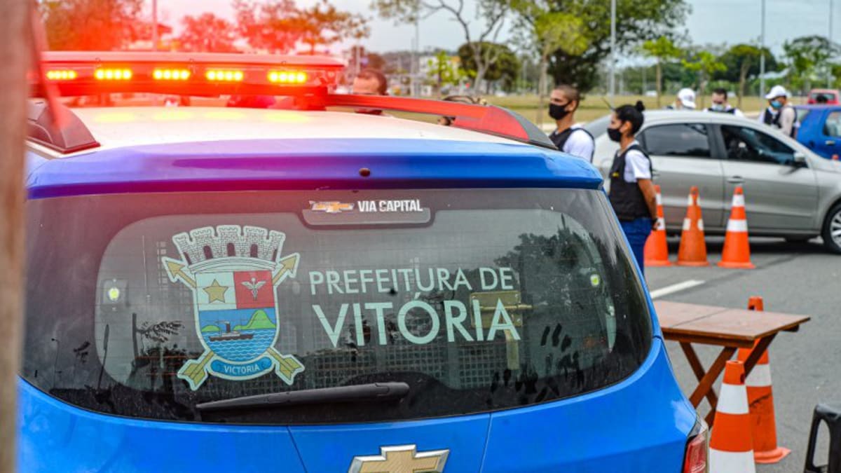 Oficial de Justiça é detido em Vitória por conduzir moto com registro de furto