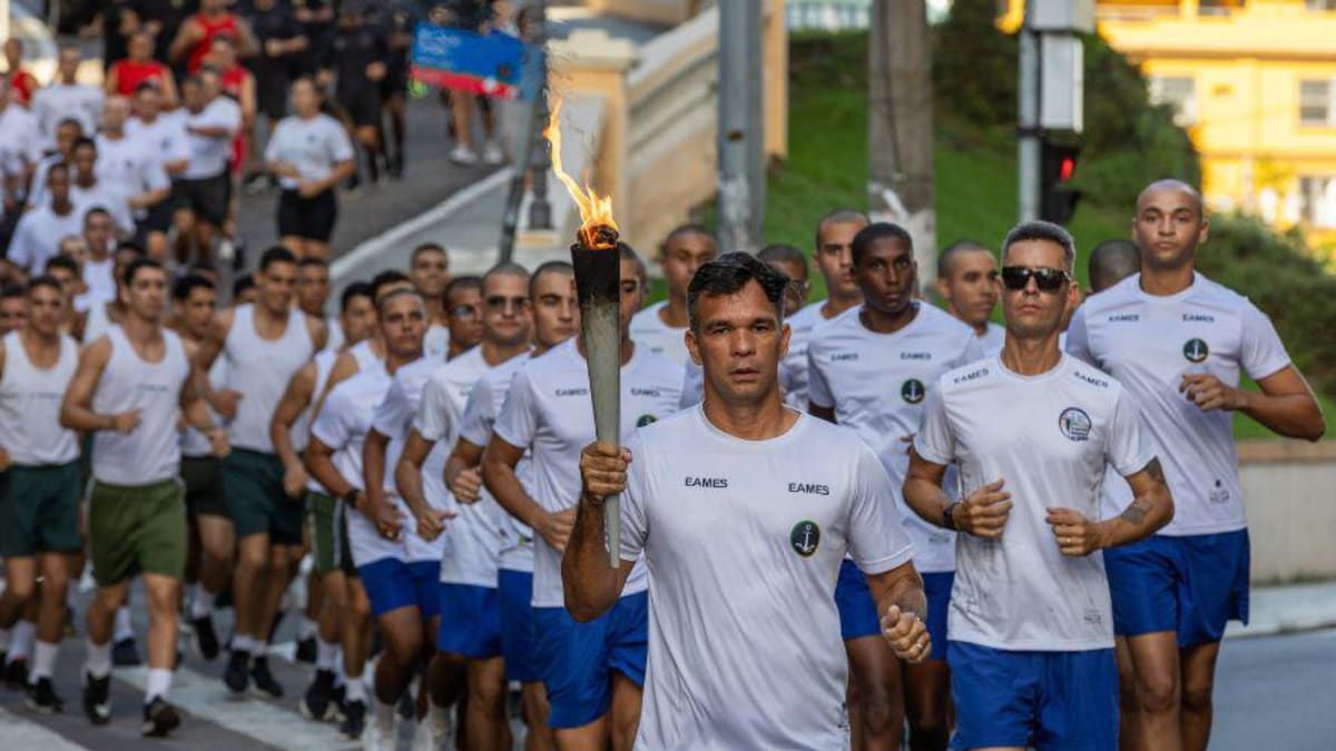 Vila Velha inicia comemorações de 491 anos com transposição do fogo simbólico pela Terceira Ponte
