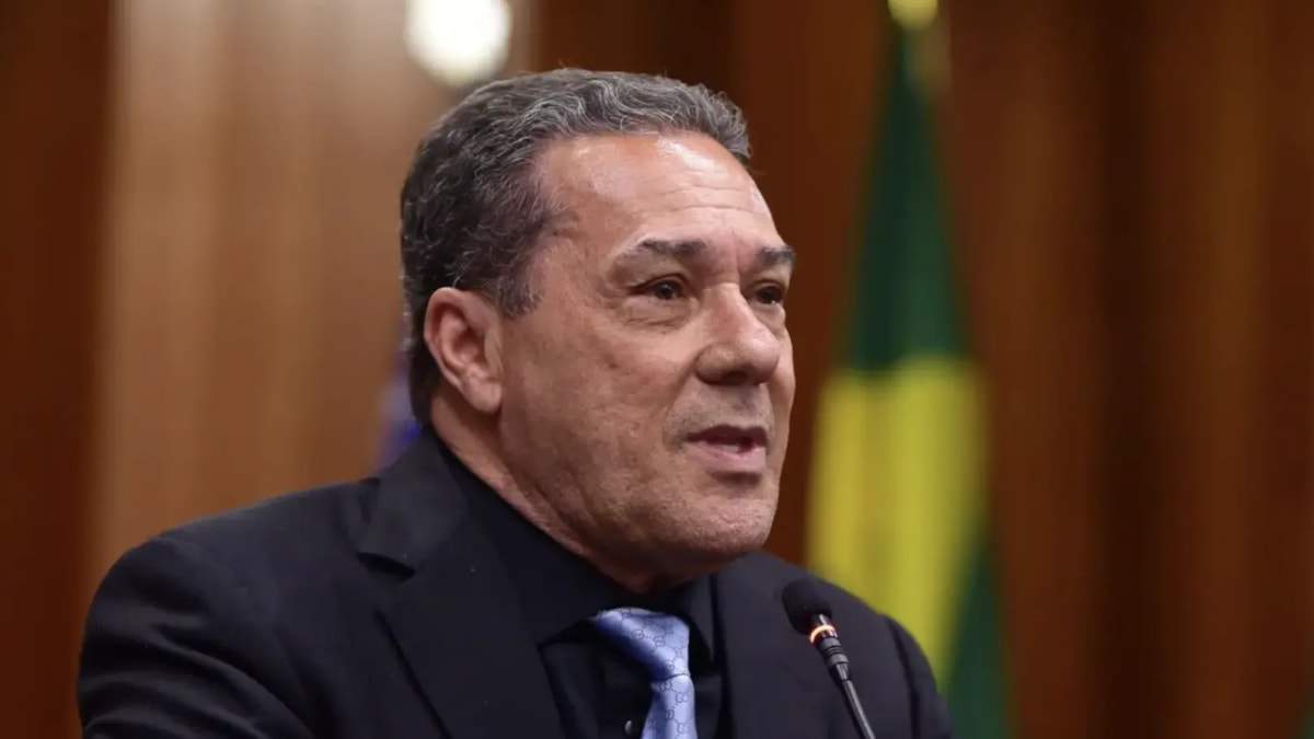 Vanderlei Luxemburgo recebe título de cidadão goianiense e fala sobre política e futebol