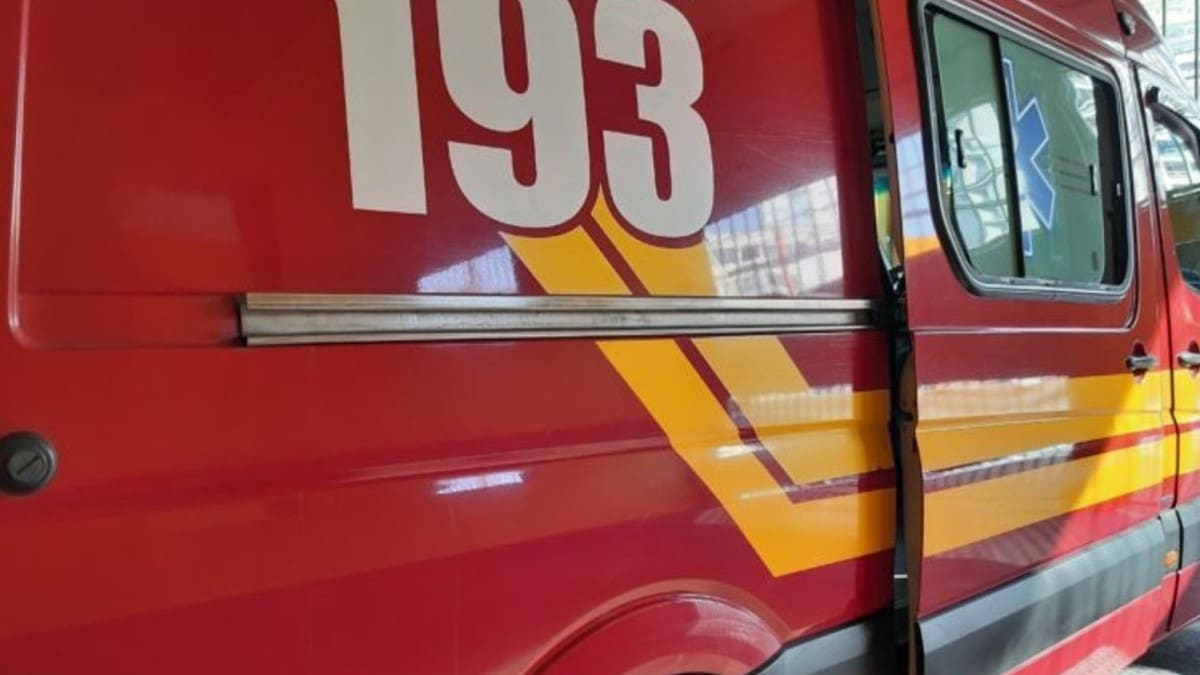 Mecânico sofre acidente durante manutenção de veículo em oficina na rua Padre Antônio Vieira