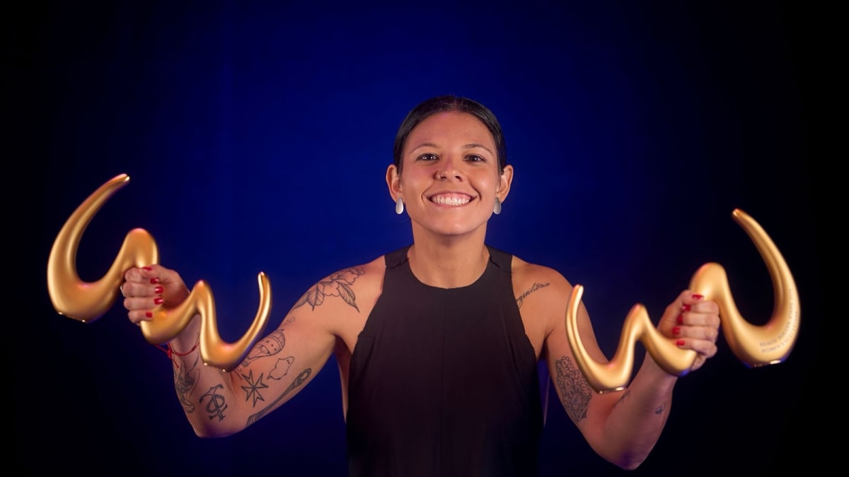 Letícia Lopes é eleita melhor goleira do mundo no beach soccer