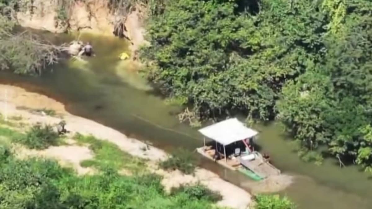 Apreensão de mercúrio e equipamentos em operação contra garimpo ilegal no Rio Vermelho, Goiás