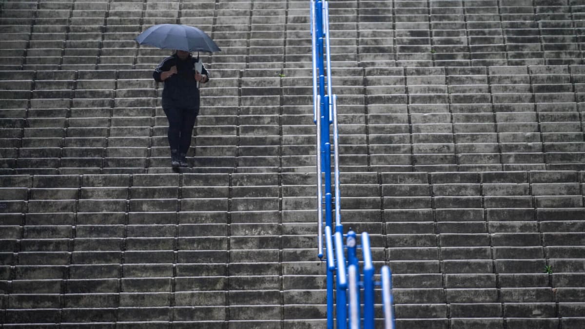 Santa Catarina enfrenta chuva e temperaturas baixas com alerta para alagamentos no litoral