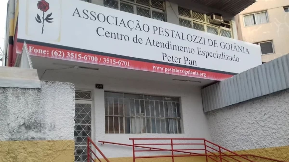 Justiça determina restabelecimento do atendimento educacional especializado para estudantes com deficiência em Goiânia