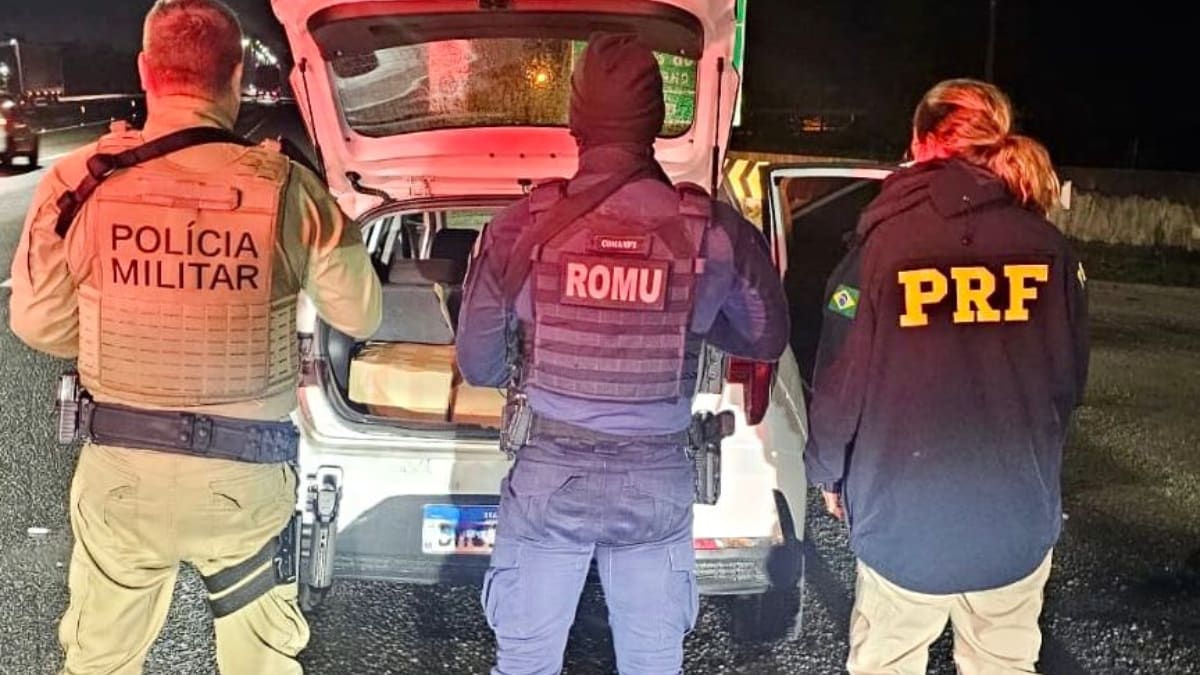 Polícia apreende tabletes de cocaína em veículo durante abordagem em Joinville