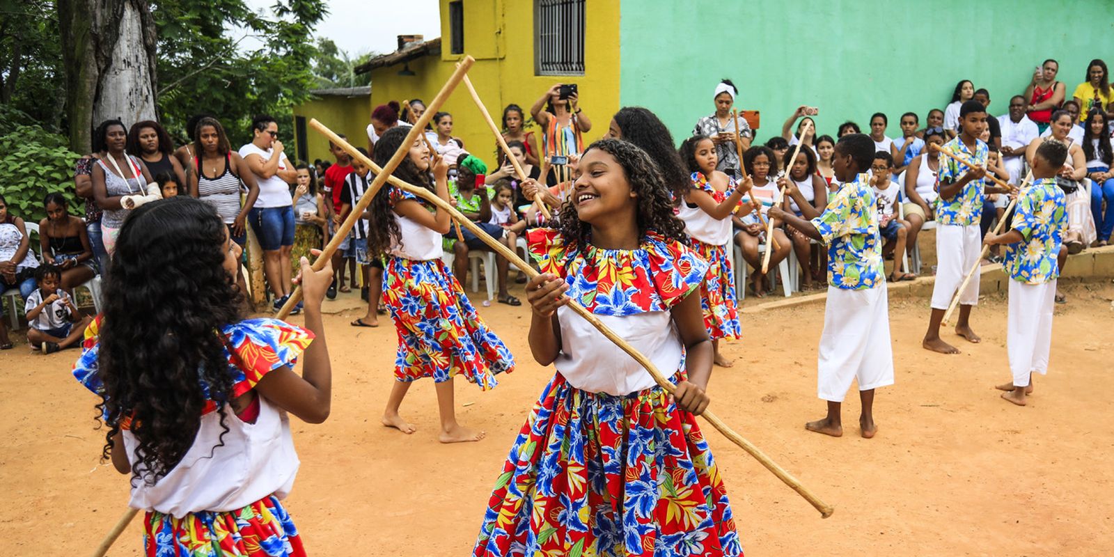 Festival do Dia da África celebra cultura e identidade em Santa Cruz