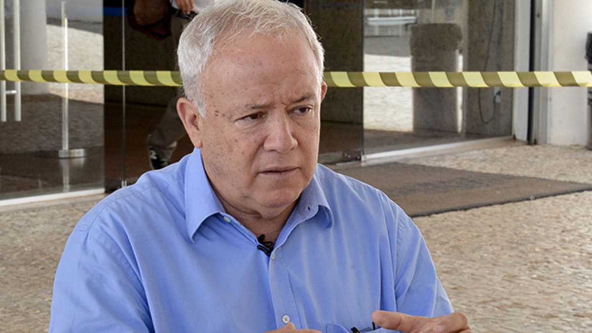 Marconi Perillo avalia nomes para vice na disputa ao governo de Goiás em 2026