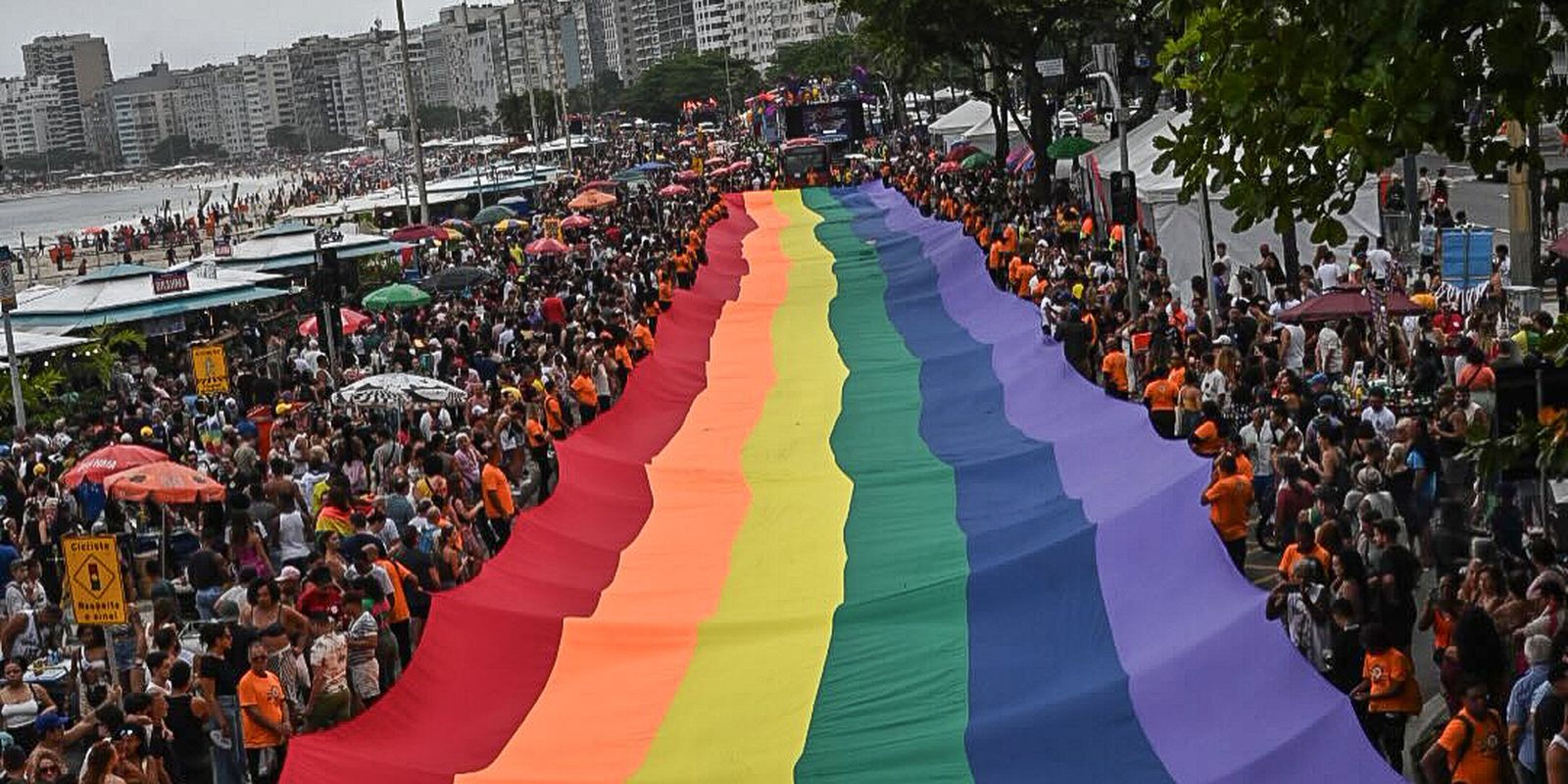 Projeto que proíbe crianças em eventos LGBTQIA+ é considerado inconstitucional