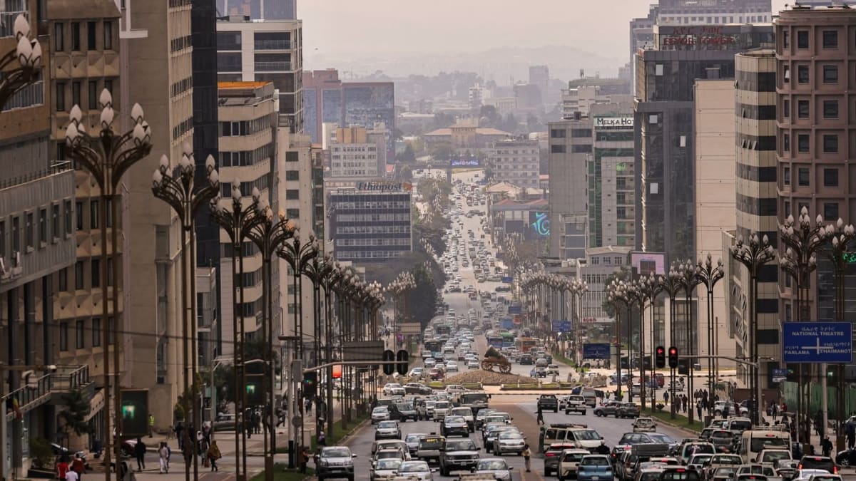 China e Estados Unidos disputam influência econômica e estratégica na África